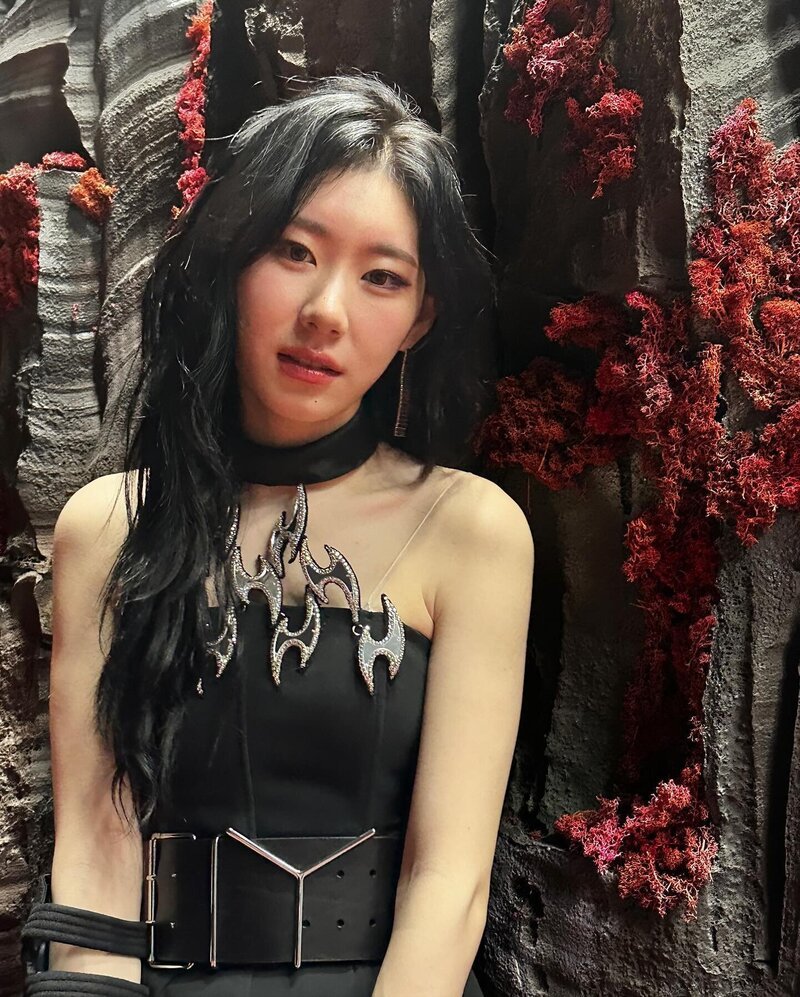 uRBonAWC KPOP Girls I want to OWN me - ITZY - Chaeryeong (22yrs old) 05.jpg